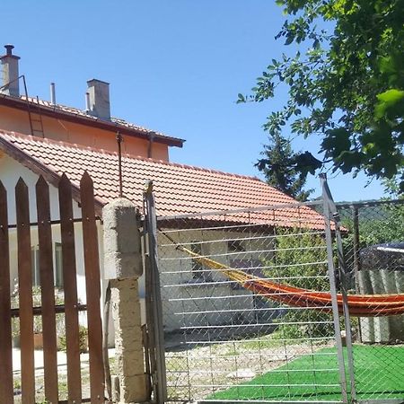 Луна Warna Exterior foto