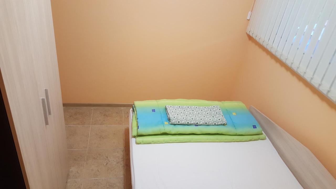 Луна Warna Exterior foto